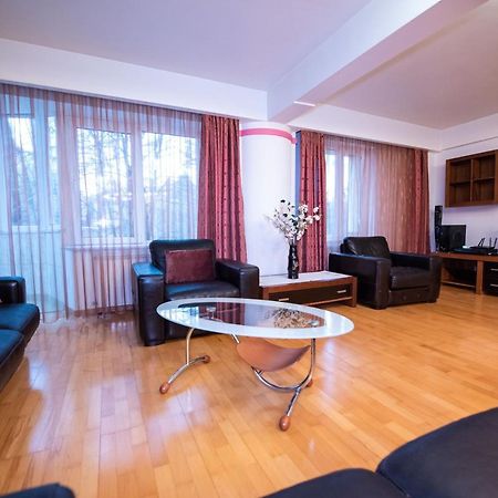 Cozy Apartment In Suceava Buitenkant foto